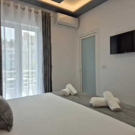 Roxhest 公寓式酒店 Sarandë