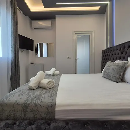 Roxhest 公寓式酒店 Sarandë