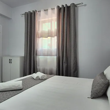 公寓式酒店 Roxhest 3*