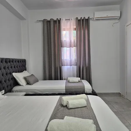 Roxhest 公寓式酒店 Sarandë