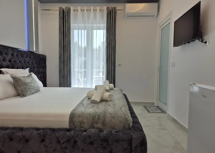 Roxhest Sarandë