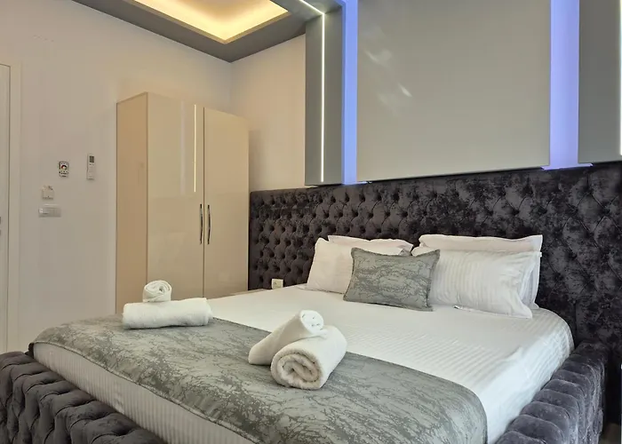 Roxhest アパートホテル