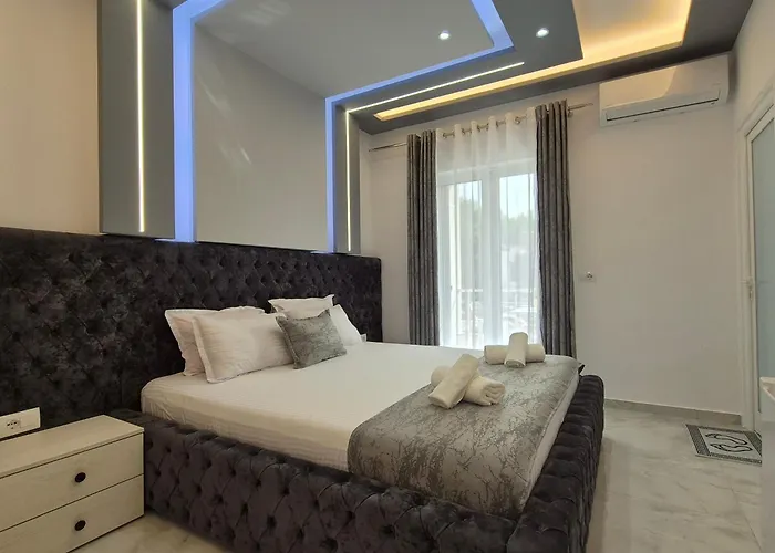 Roxhest アパートホテル 3*