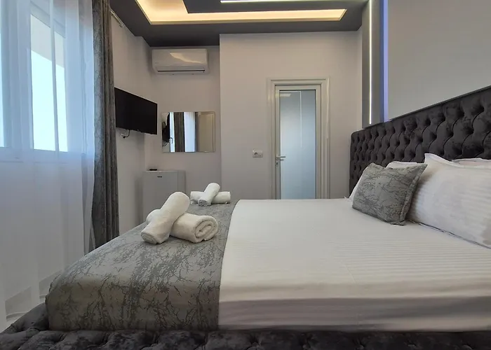 Roxhest アパートホテル Sarandë