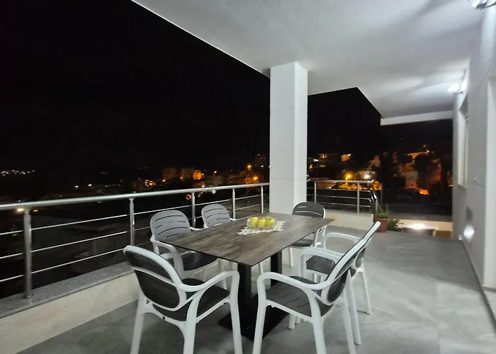 アパートホテル Roxhest