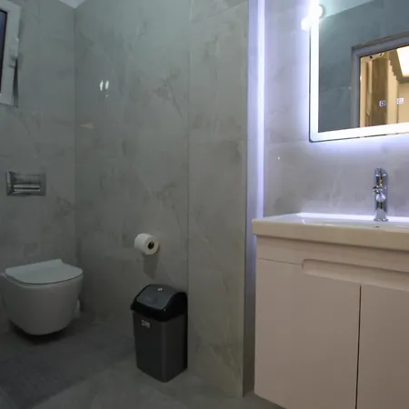 Roxhest Σαράντα