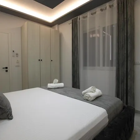 Roxhest Sarande