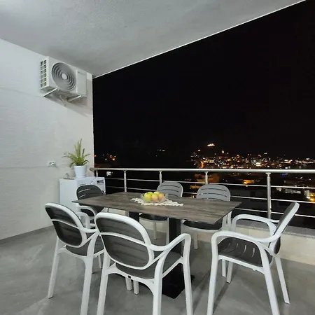 Ξενοδοχείο με διαμερίσματα Roxhest 3*