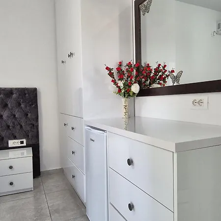 Roxhest Ξενοδοχείο με διαμερίσματα 3*