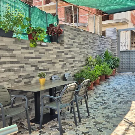 Roxhest Σαράντα